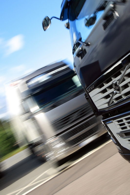 Volvo desarrolla la app My Trucks para emparentar el camión con la tablet o móvil y poder acceder en remoto a información del camión.