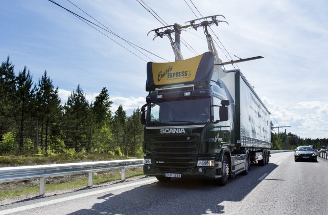 Suecia acaba de inaugurar el primer tramo de carretera eléctrica del mundo