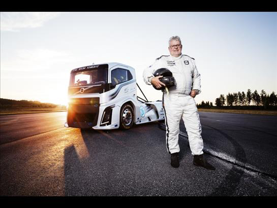 El Iron Knight de Volvo es el camión más rápido del mundo.