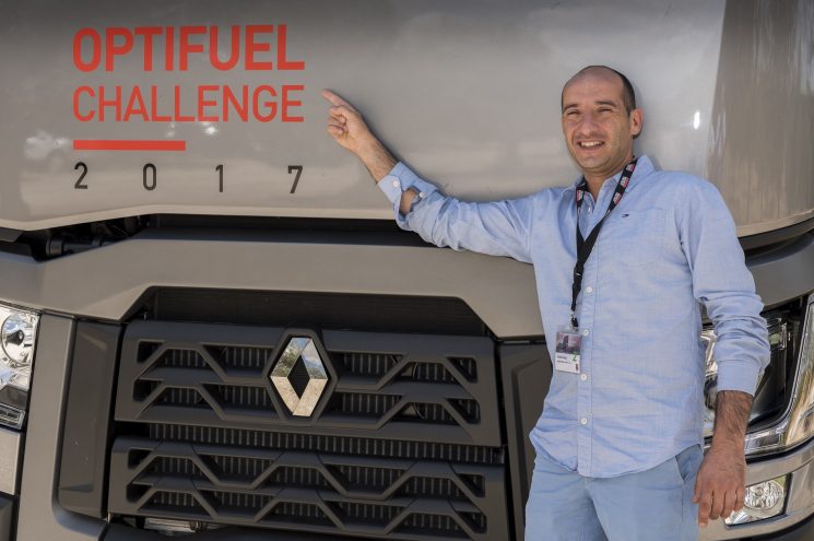 Rubén Abad ganador español del desafío Optifuel de Renault Trucks