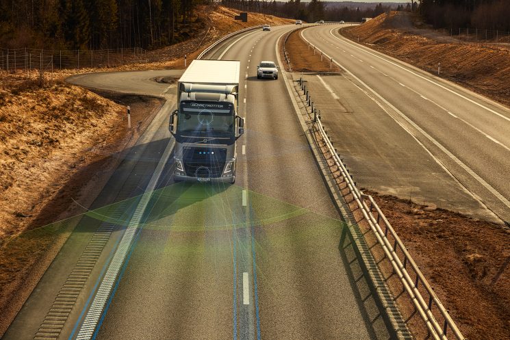Dos nuevas funcionalidades en la Dirección Dinámica de Volvo para aumentar la seguridad y el confort del conductor.