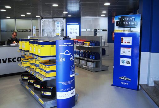 Iveco inicia en Barcelona la nueva imagen de sus tiendas de recambios y accesorios