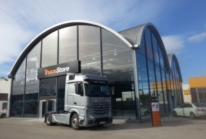 Nuevo Truckstore de Mercedes-Benz en Valencia, camiones usados