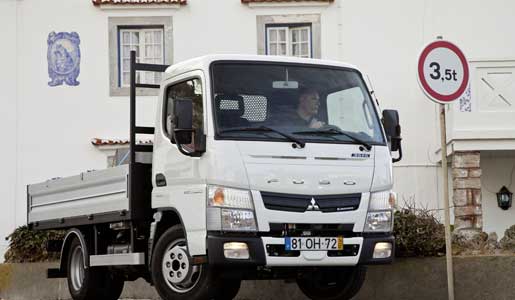 Mercedes-Benz se hace cargo de la distribución de los camiones Fuso