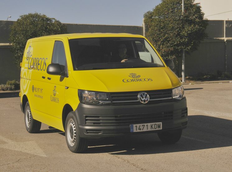 Correos elige el Transporter de Volkswagen para renovar su flota de vehículos de reparto.