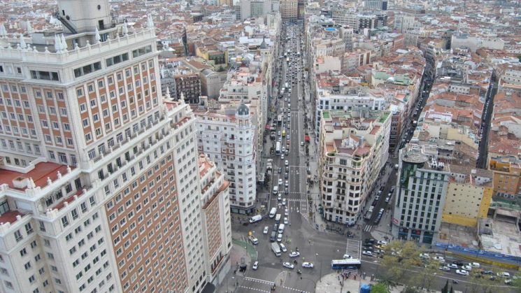Restricciones en la Gran Vía de Madrid en Navidad para los vehículos de más de 3,5 Tn.
