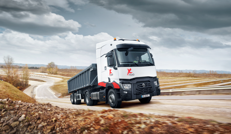 Renault Trucks pone en marcha una campaña del T-X-Road por 698 euros/mes hasta fin de existencias.