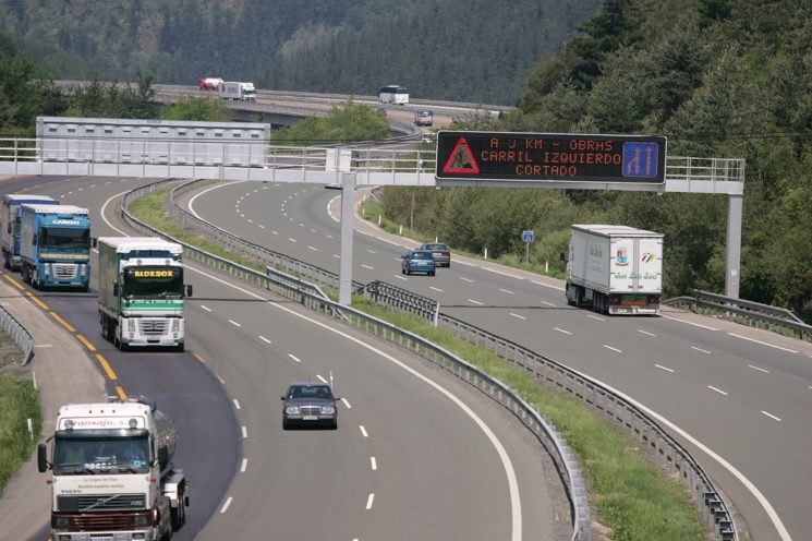 El TSJ de Madrid ha declarado ilegal el desvío obligatorio de camiones a la Ap68 en La Rioja.
