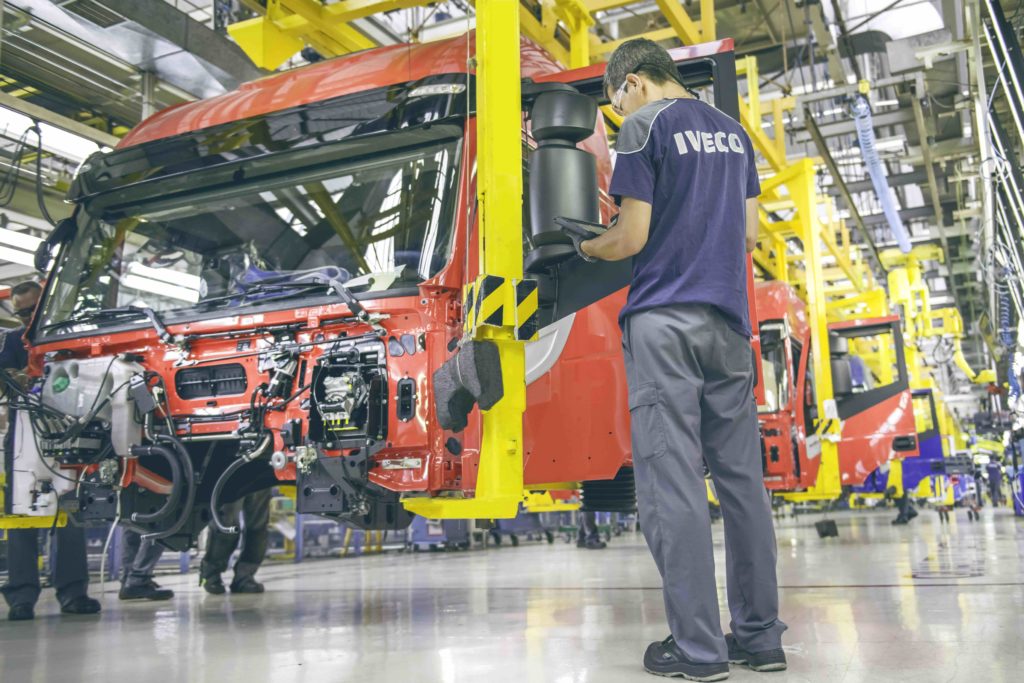 La planta de Iveco en Madrid ha sido reconocida con el premio a la "Excelencia Ecológica en la Producción de Camiones" que concede la iniciativa europea Lean&Cleen.