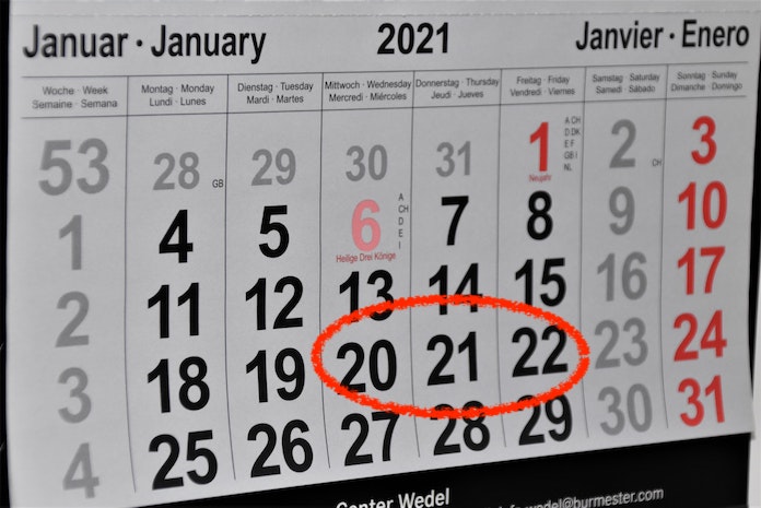 Calendario con los días 20, 21 y 22 de diciembre de 2021 marcados en rojo.