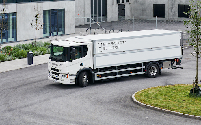 Scania suministra un pack completo de camiones eléctricos y equipos de carga de alta potencia